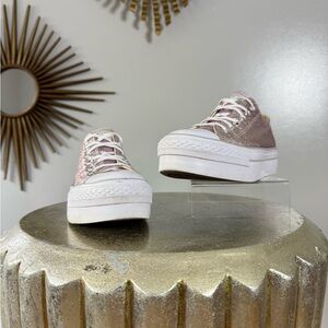 Converse - Pink Metallic Sneakers